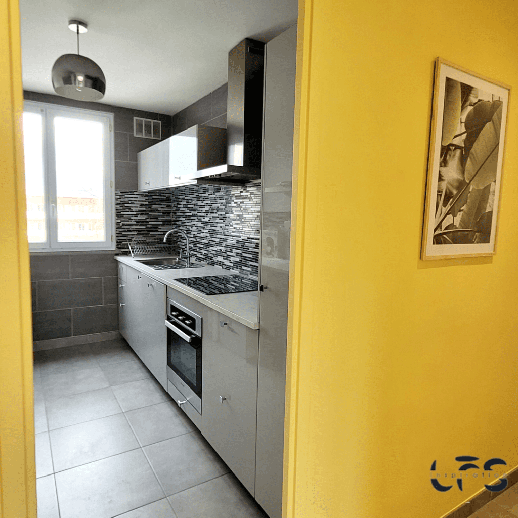 Rénovation maison Lyon https://www.linkedin.com/feed/update/urn:li:activity:7373649358669664258/?actorCompanyId=51181276 home staging