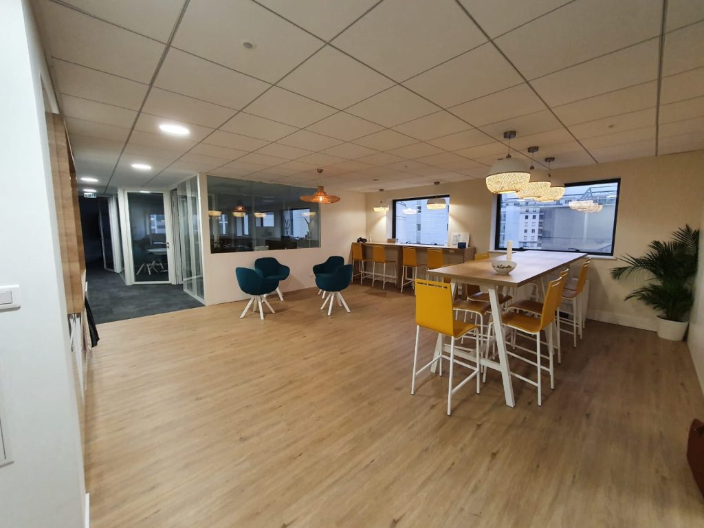 Design d'espace de cuisine de bureaux
