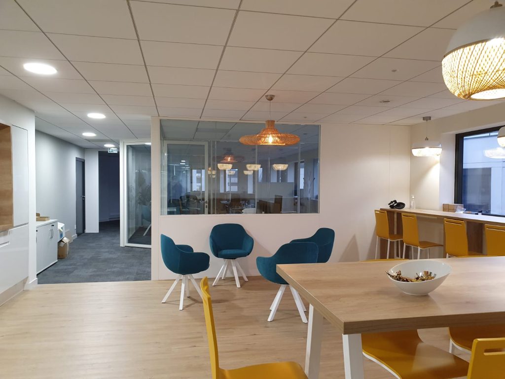 Design d'espace de cuisine de bureaux