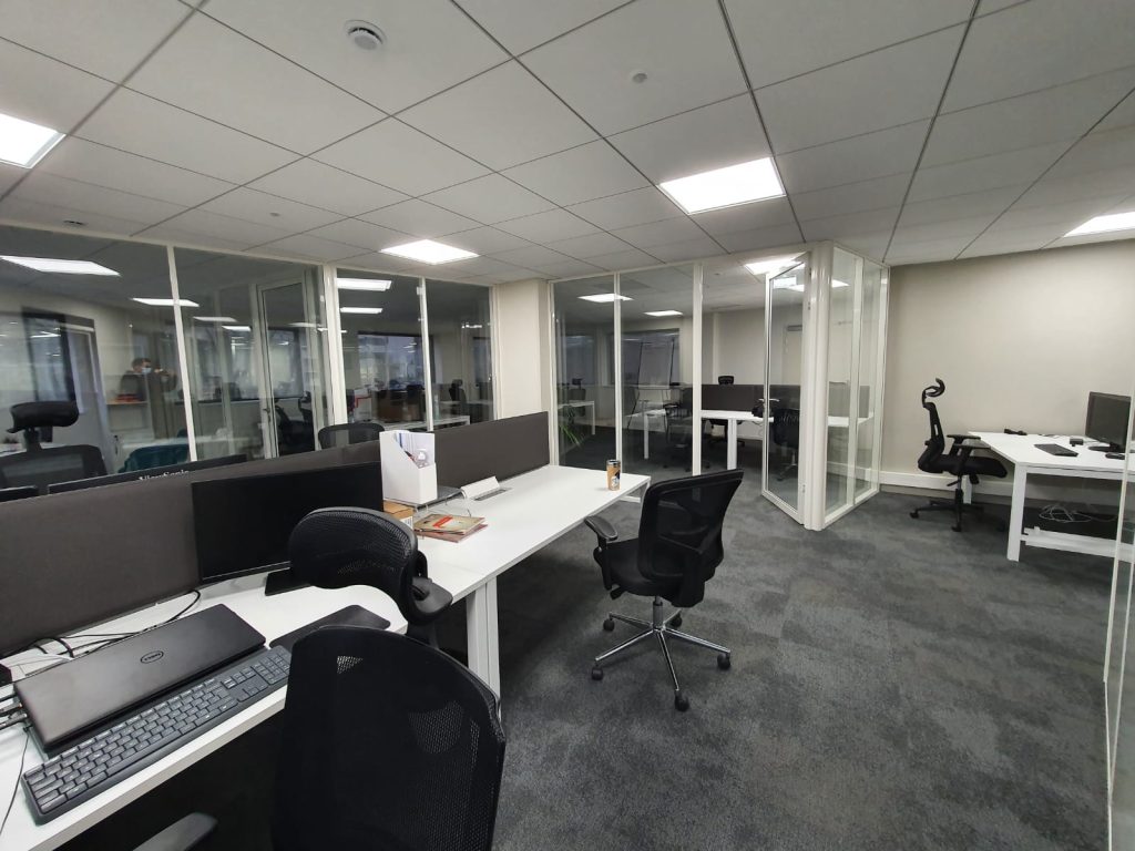 Design d'espace de cuisine de bureaux