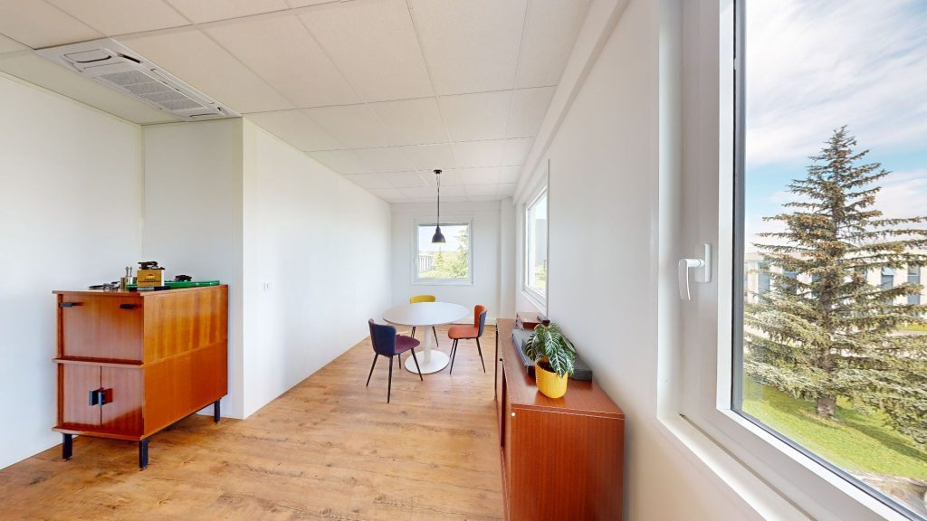 Aménagement d'un plateau de bureaux pour la Société Rhodanienne de Topographie-LFS-Inspiration aménagement de plateau de bureaux
