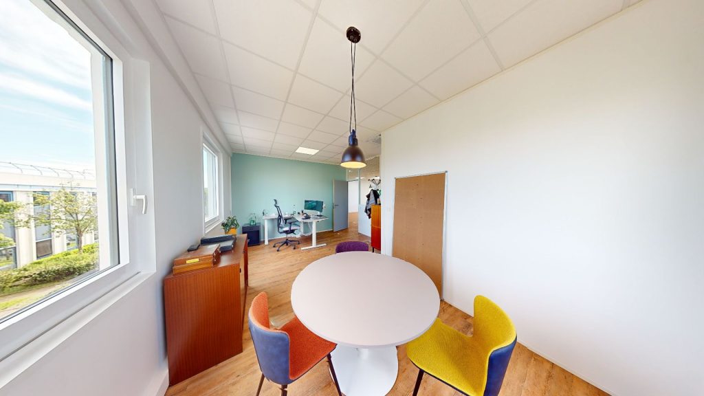 Aménagement d'un plateau de bureaux pour la Société Rhodanienne de Topographie-LFS-Inspiration Aménagement d'un plateau de bureaux