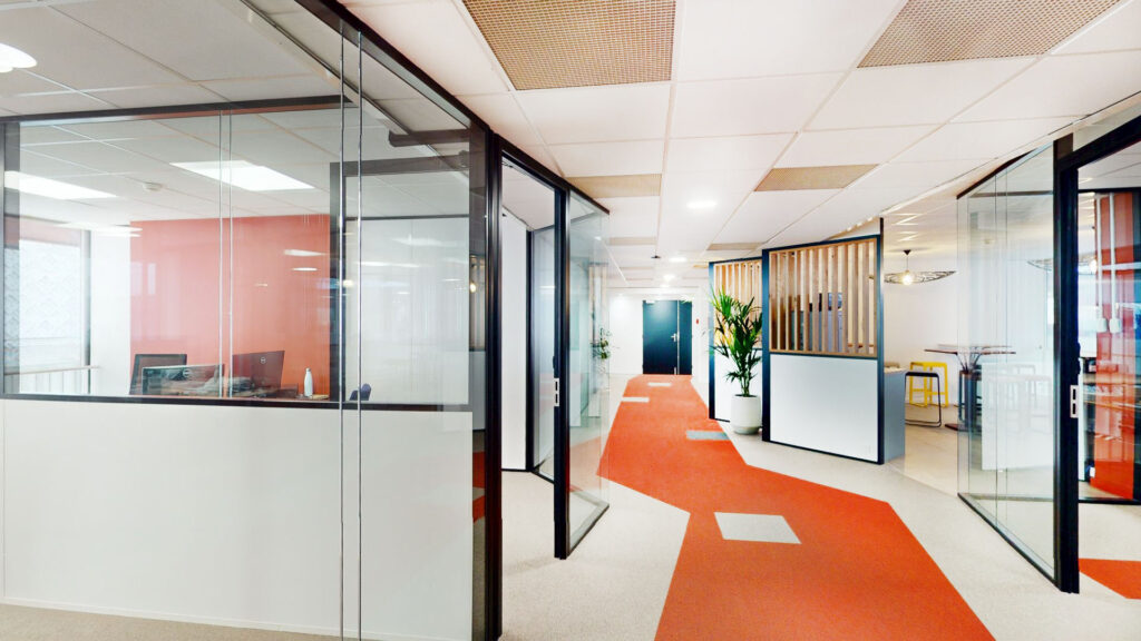 Pose de doublages et de cloisons pour locaux commerciaux et bureaux à Lyon-LFS-Inspiration Aménagement de bureaux Pose de doublages et de cloisons