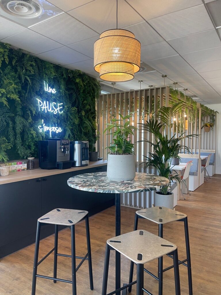 Le claustra, un objet de décoration incontournable dans les espaces de travail-LFS-Inspiration mobilier de Réemploi claustra
