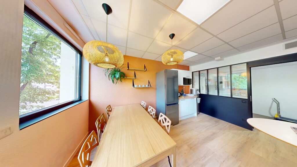 Aménagement de bureaux à Lyon – Un second souffle pour des espaces pleins d’énergie-LFS-Inspiration Aménagement de bureaux à Lyon