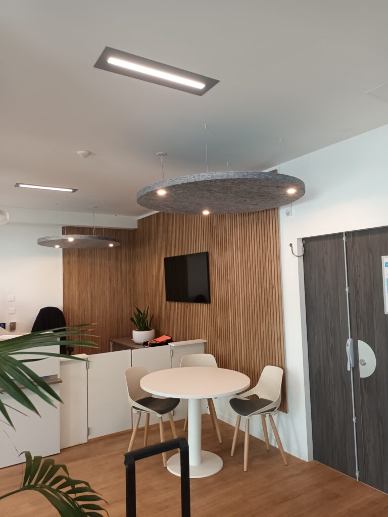 Lumière et ambiance : l'éclairage décoratif dans les espaces de bureaux professionnels-LFS-Inspiration éclairages décoratifs
